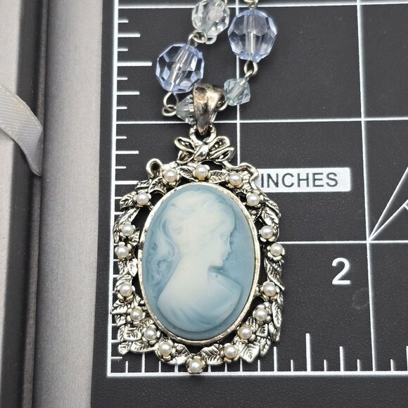 Victorian Revival Blue Cameo Pendant Beaded Necklace 28" Faux Pearls Convertible - Picture 14 of 15